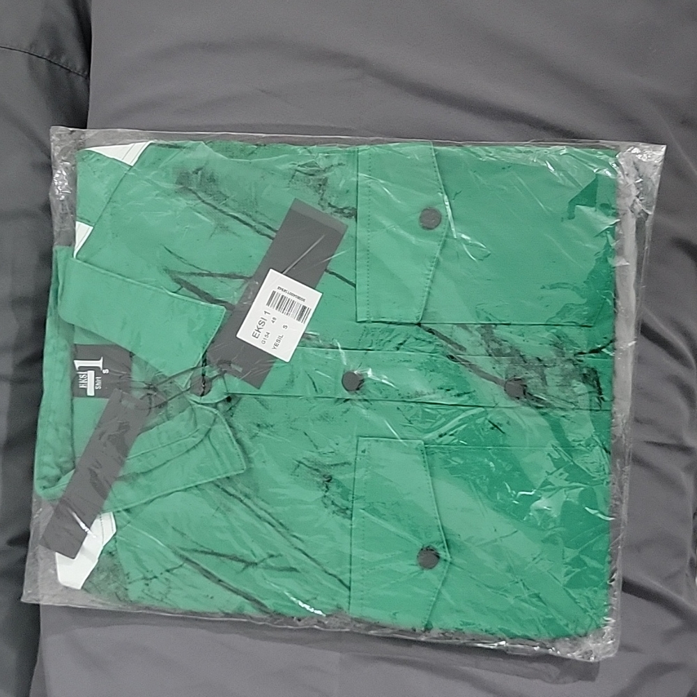 Men’s shirts